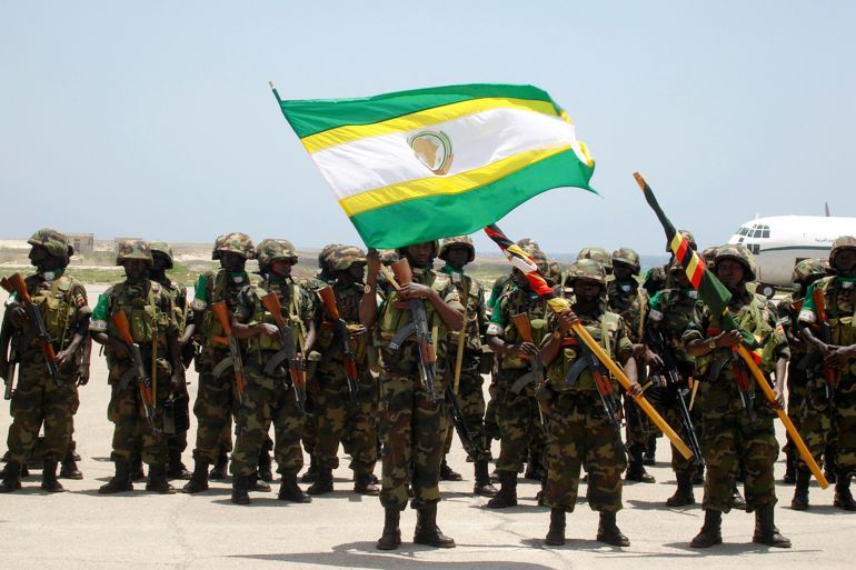 Explosions as Ugandan forces battle militants in Somalia